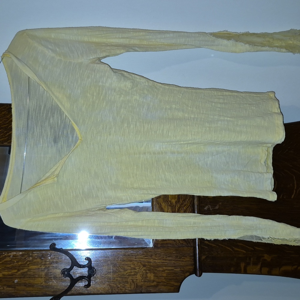 Juniors Small Ling Sleeved Lace Shirt